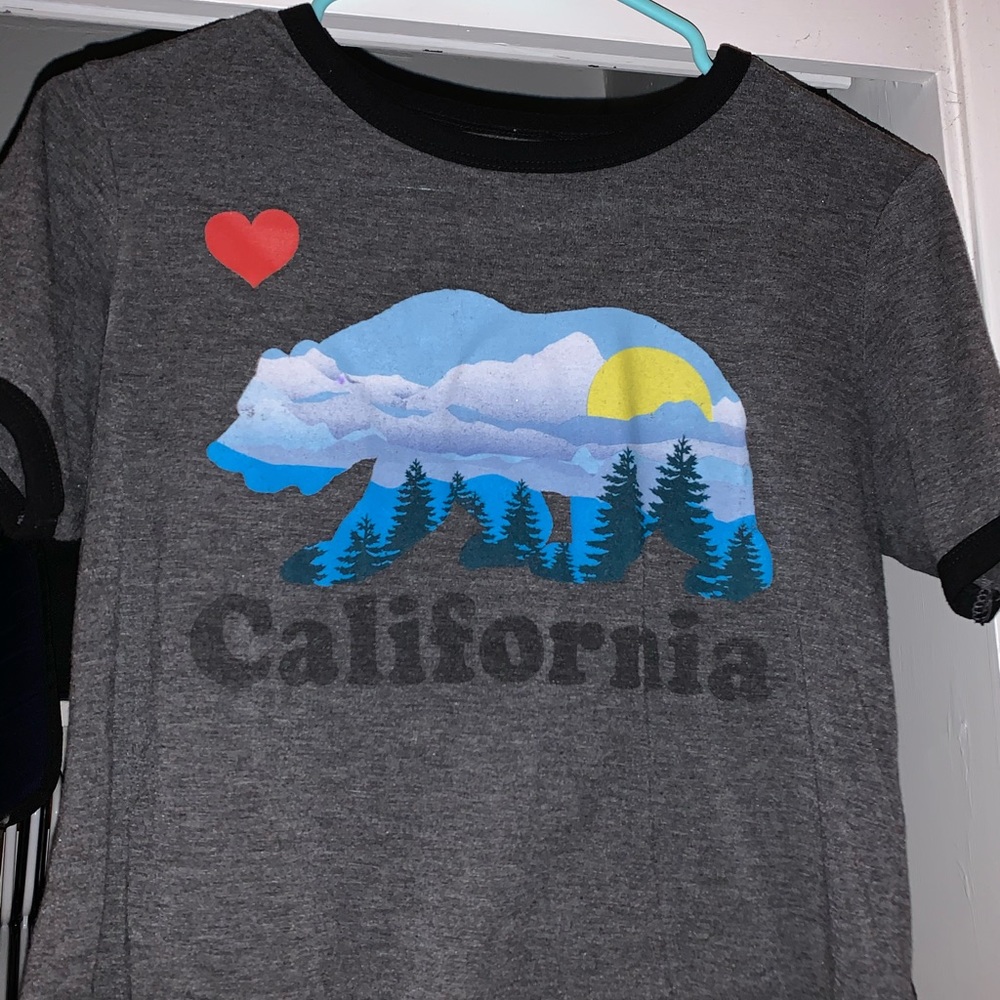 Grey cropped tee